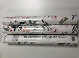 Papier peint fleurs fond clair